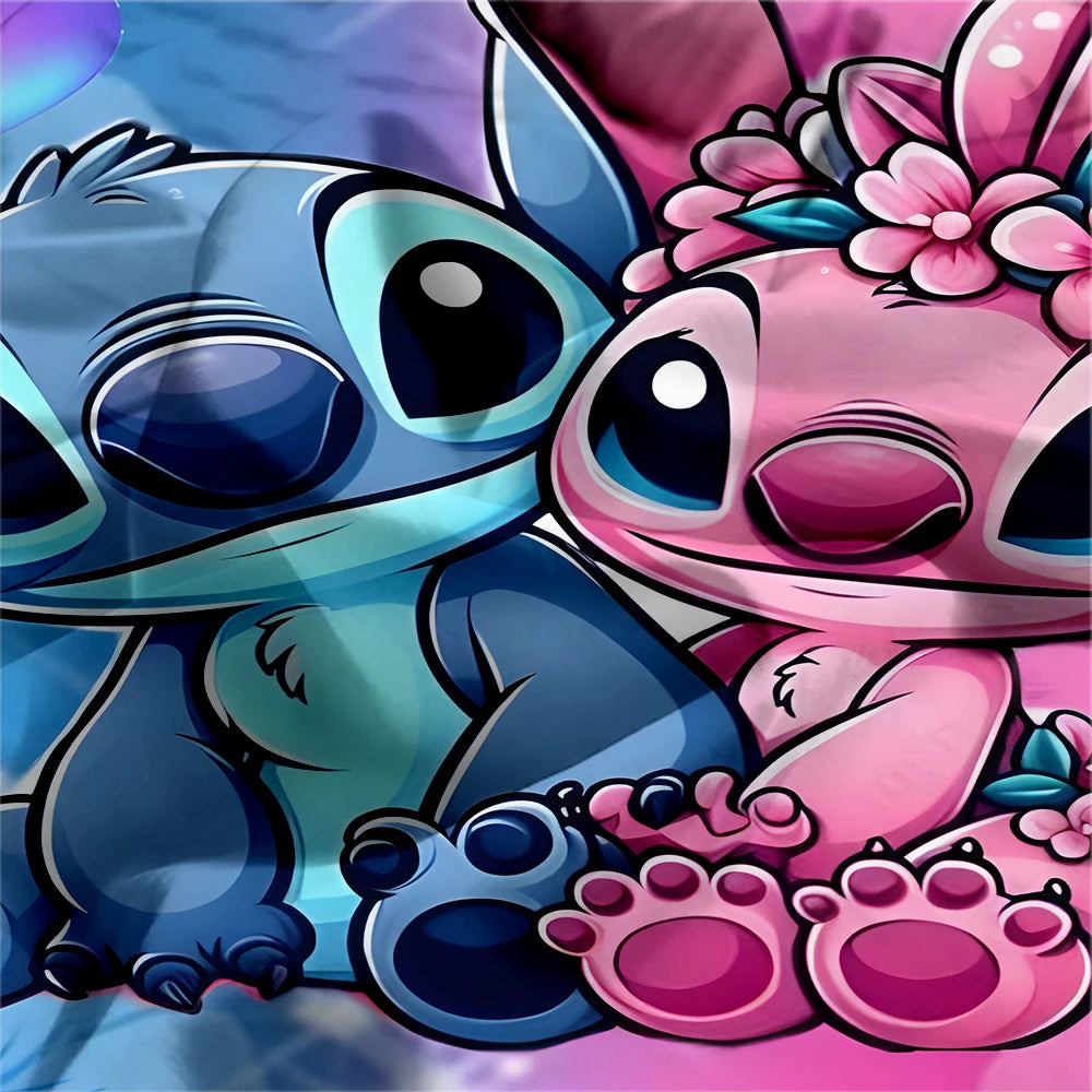 The Disney Stitch Minimalist Quilt Cover is a comfortable and lightweight quilt cover suitable for all skin types.