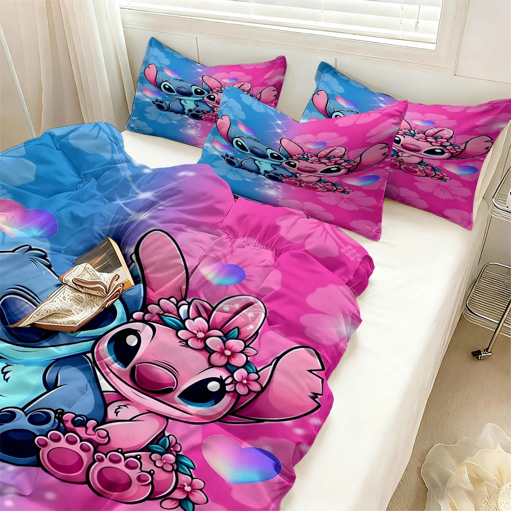 The Disney Stitch Minimalist Quilt Cover is a comfortable and lightweight quilt cover suitable for all skin types.